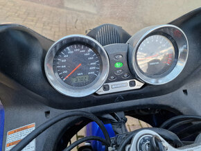 Motocykl SUZUKI  GSF 600 - 6