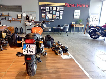 Royal Enfield Interceptor 650 - 6