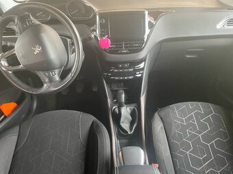 Peugeot 2008 - 6