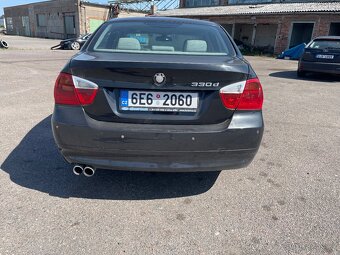 BMW 330d manuál - 6