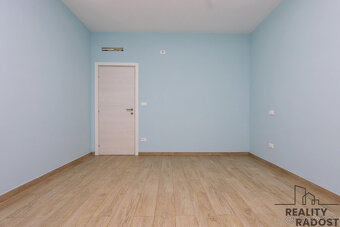 Prodej bytu 4+1, 145 m², Via Dante, Montesilvano, Itálie - 6