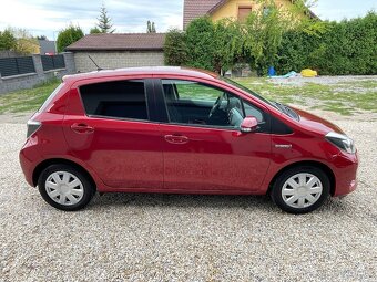 TOYOTA YARIS 3 HYBRID 1,5 PLNÝ SERVIS TOYOTA - 6