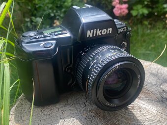 Nikon F90X + Nikon AF Nikkor 35–70mm f/3.3–4.5 - 6