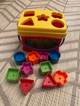 Fisher price-zatloukačka a vkládačka top stav - 6