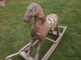 STAROŽITNÝ HOUPACÍ KŮN´ - 6