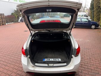 Hyundai I40 combi 1.7crdi 100kw rok 12/2014 - 6