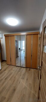 Šatní skříň - 6