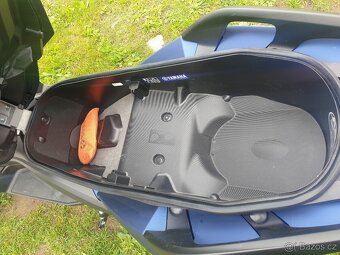 YAMAHA XMAX 300 - 6