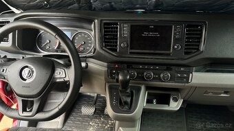 Obytný VW Crafter s jedinečným designovým provedení - 6