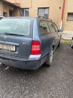Škoda Octavia 1.6 tour - 6