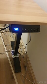 Elektrický polohovatelný herní stůl AndaSeat - 6