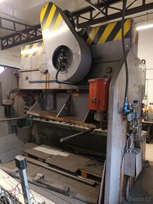 Hydraulické gilotinové nůžky NTH 3150/16 - 6