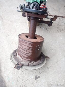 Motor se sekačkou - 6