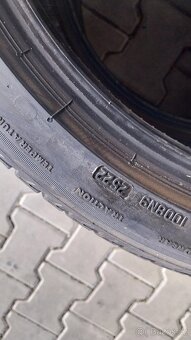 Prodám 2 x letní pneu Bridgestone 245/40/19 - 6