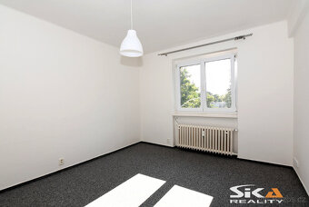 Pronájem zrekonstruovaného bytu 1+1, 28 m2 - LN - 6