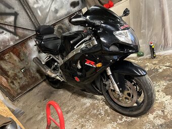 Suzuki gsxr 750 - 6