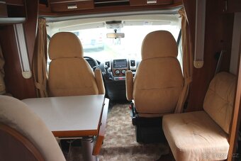 Obytný automobil Laika Kreos 3010, garážovaný - 6