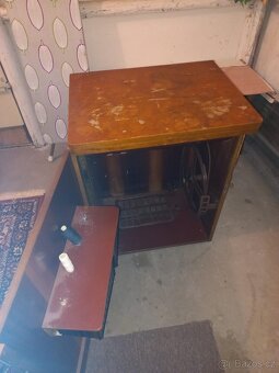 Šicí stroj Veritas skříňkový - 6