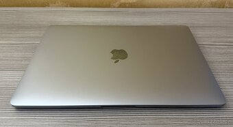MacBook Air 13" M1 8GB 256GB Zánovní, kompletní balení - 6