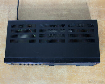 Zesilovač Fisher. - 6