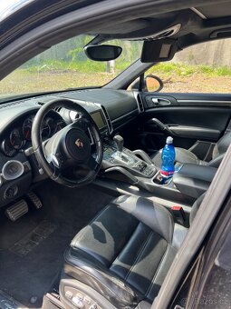 Porsche Cayenne Turbo - 6