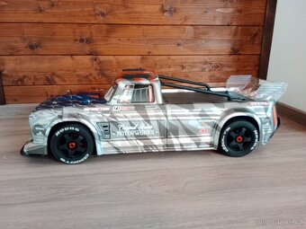 Arrma Infraction 6S BLX 1:7 RTR stříbrná - 6