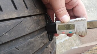 2ks letni pneu Hankook 225/45-17 okolo 4mm - 6