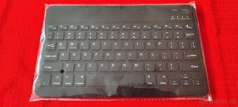 Bezdrátová klávesnice k tabletu, nepoužitá. - 6