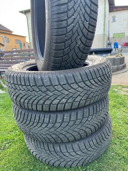 Zimní pneu 215/65 R17 - 6