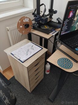 Polohovatelný stůl - elektrický - 6