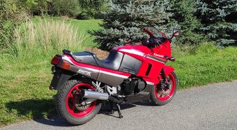 Kawasaki GPX 600 R - 6