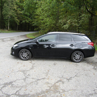 Toyota Auris 1,8i 73kw HYBRID, 2015, NAJETO 134TKM, EDITION - 6