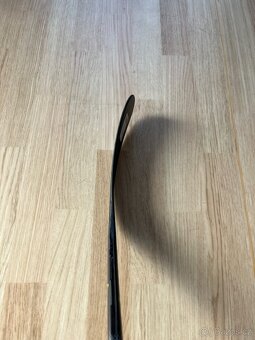 Nová Hokejka Bauer Vapor FLYLITE, 77 Flex, Zahnutí P92, Levá - 6