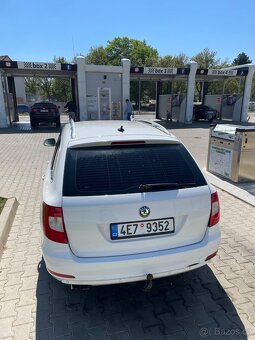 Škoda Superb Combi 2.0 TDI 125kW 4x4, r.v. 2011 - 6