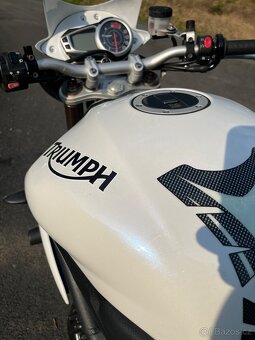 Triumph speed triple 1050 - 6