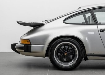 Porsche 911 SC Coupé z roku 1981 - 6