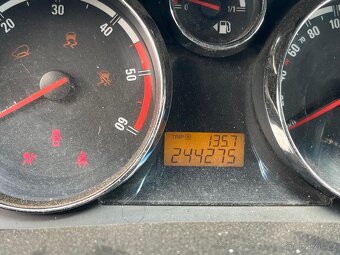 Opel Antara 4x4, rok 2007 na díly - 6