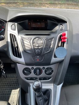Ford Focus kombi, mk3, 1.6 ti-vct, 77kw, 2012, benzin - 6