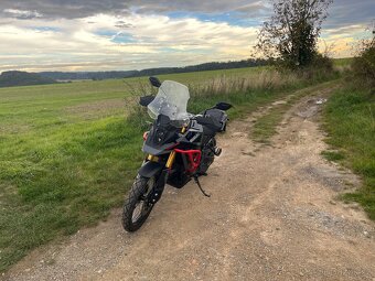 Suzuki v-strom 800DE - 6