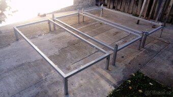 Prodám dílenský stůl, ponk vyrobený z jeklu 40x40mm - 6