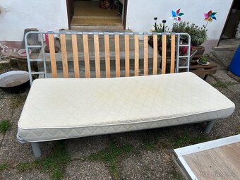 Rozkládací pohovka a matrace - 6