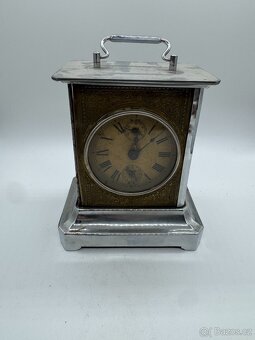 Sběratel nabízí staré budíky - 6