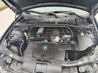 BMW 320i - 6