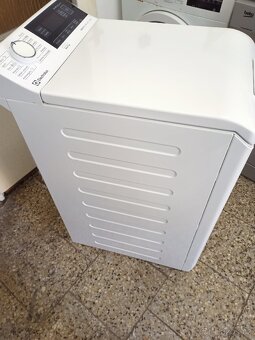 Pračka parní Electrolux vrchem plněná - 6