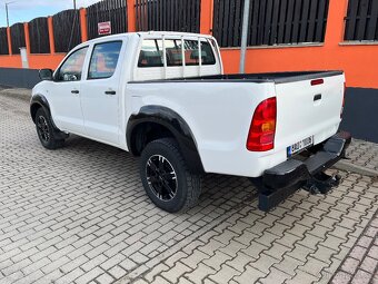 Toyota Hilux 2.5 TD naj: 69837 km - 6