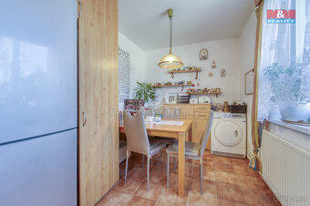 Prodej bytu 3+1, 90 m², Město Touškov, ul. Partyzánská - 6
