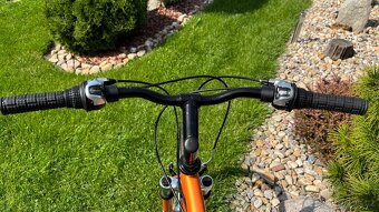 Pánské trekové kolo Balance vel. 18" vybavení Shimano - 6