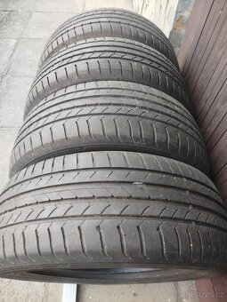 215/60 R16 Good year - 6