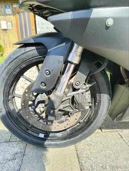 Yamaha YZF-R125 - 6