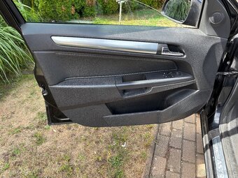 Predám Opel Astra 1.7cdti caravan - 6